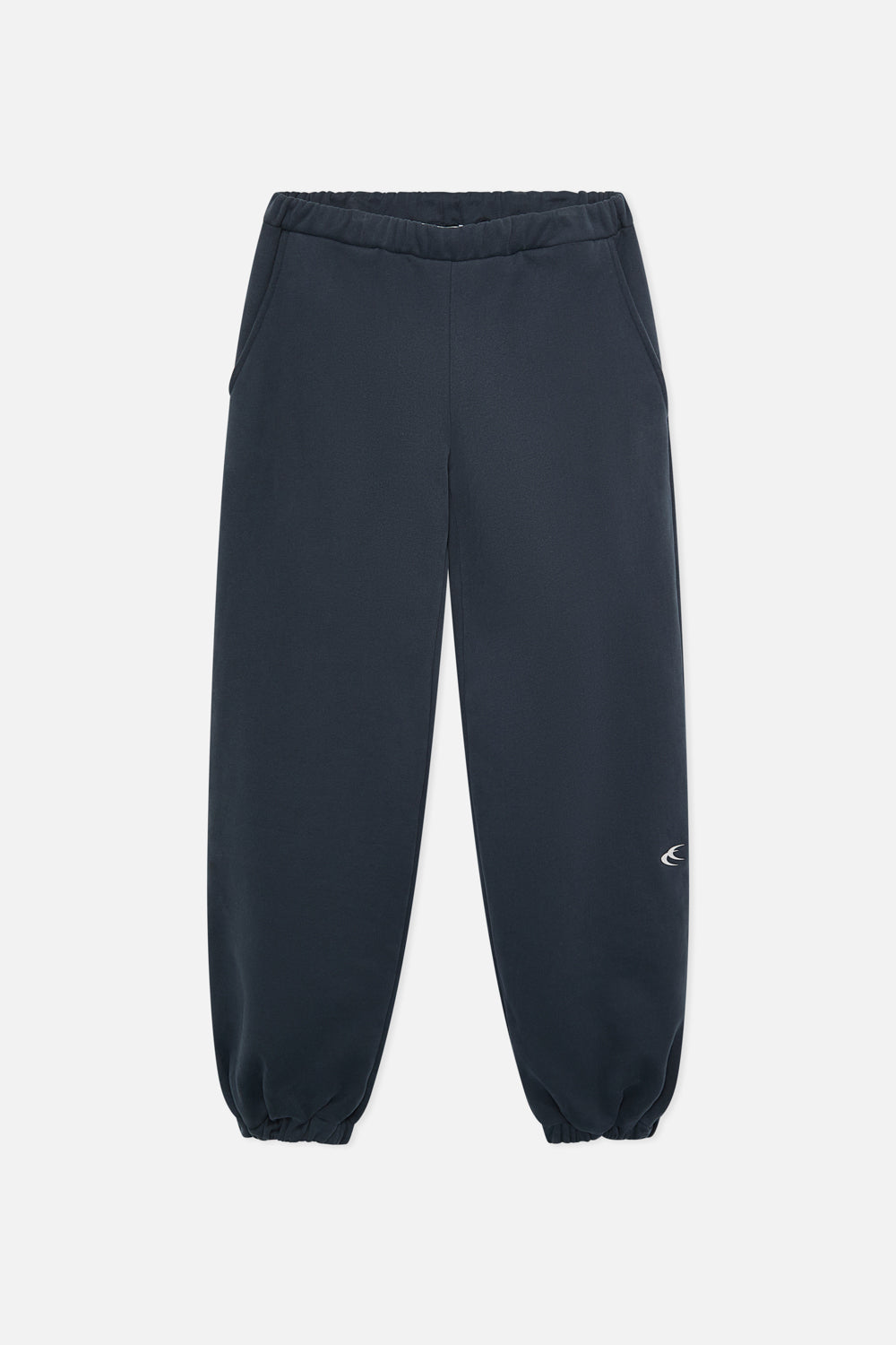 Pantalones oscuros de uso diario