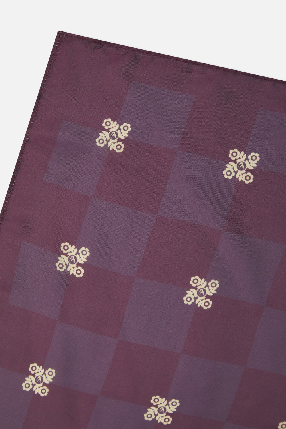 Pañuelo burdeos con polen