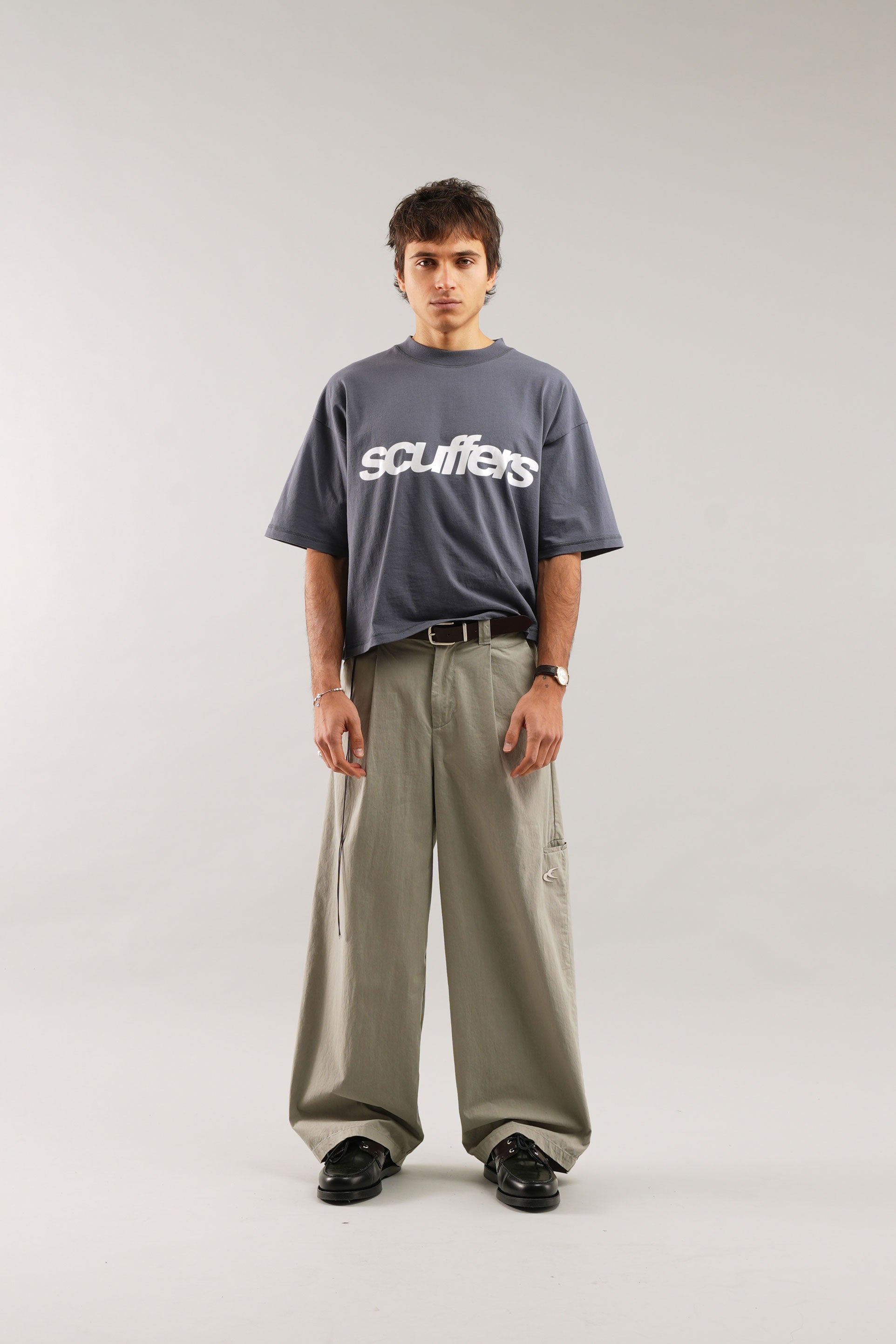 Camiseta azul polvoriento de la nueva era