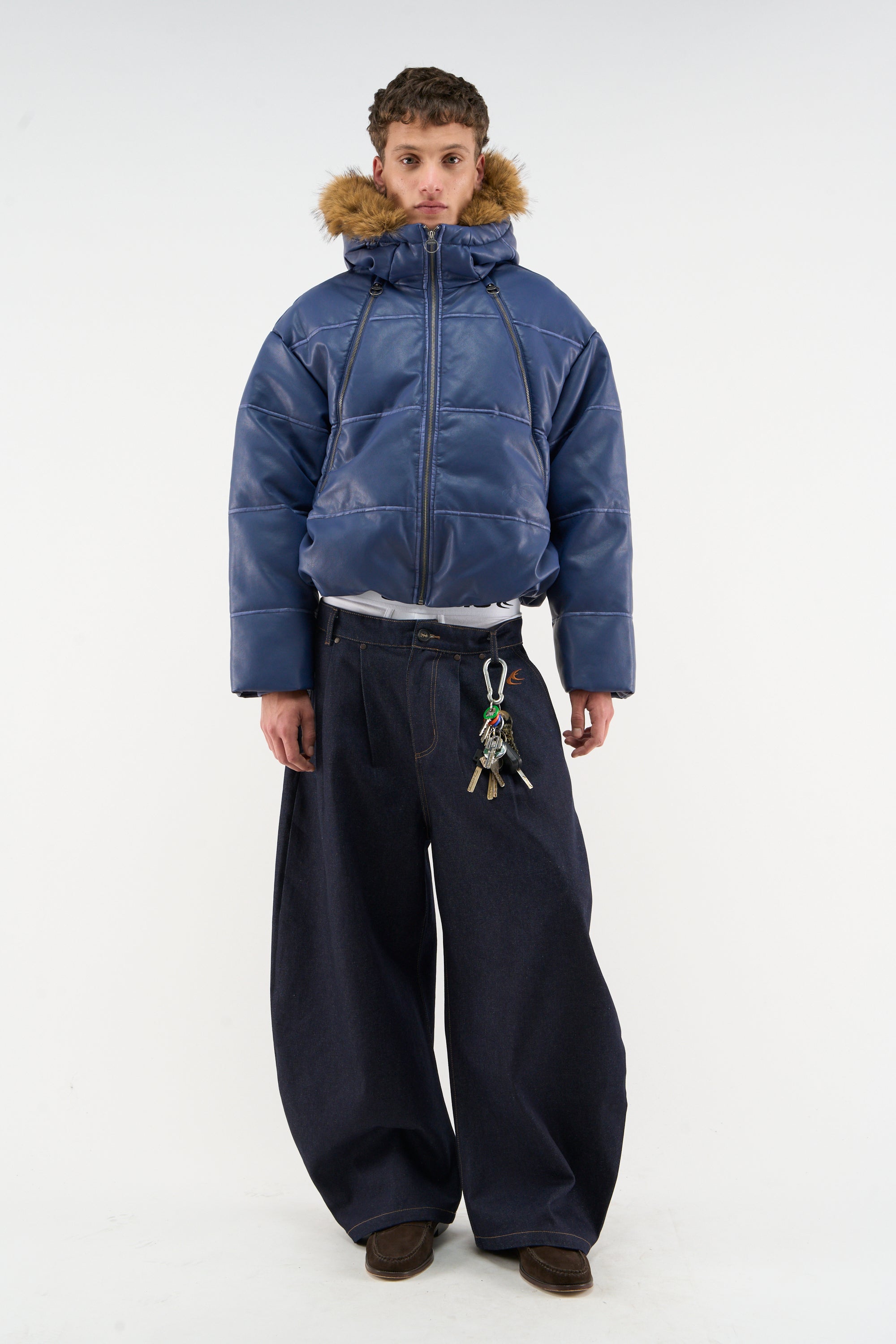 Chaqueta acolchada azul real cruda