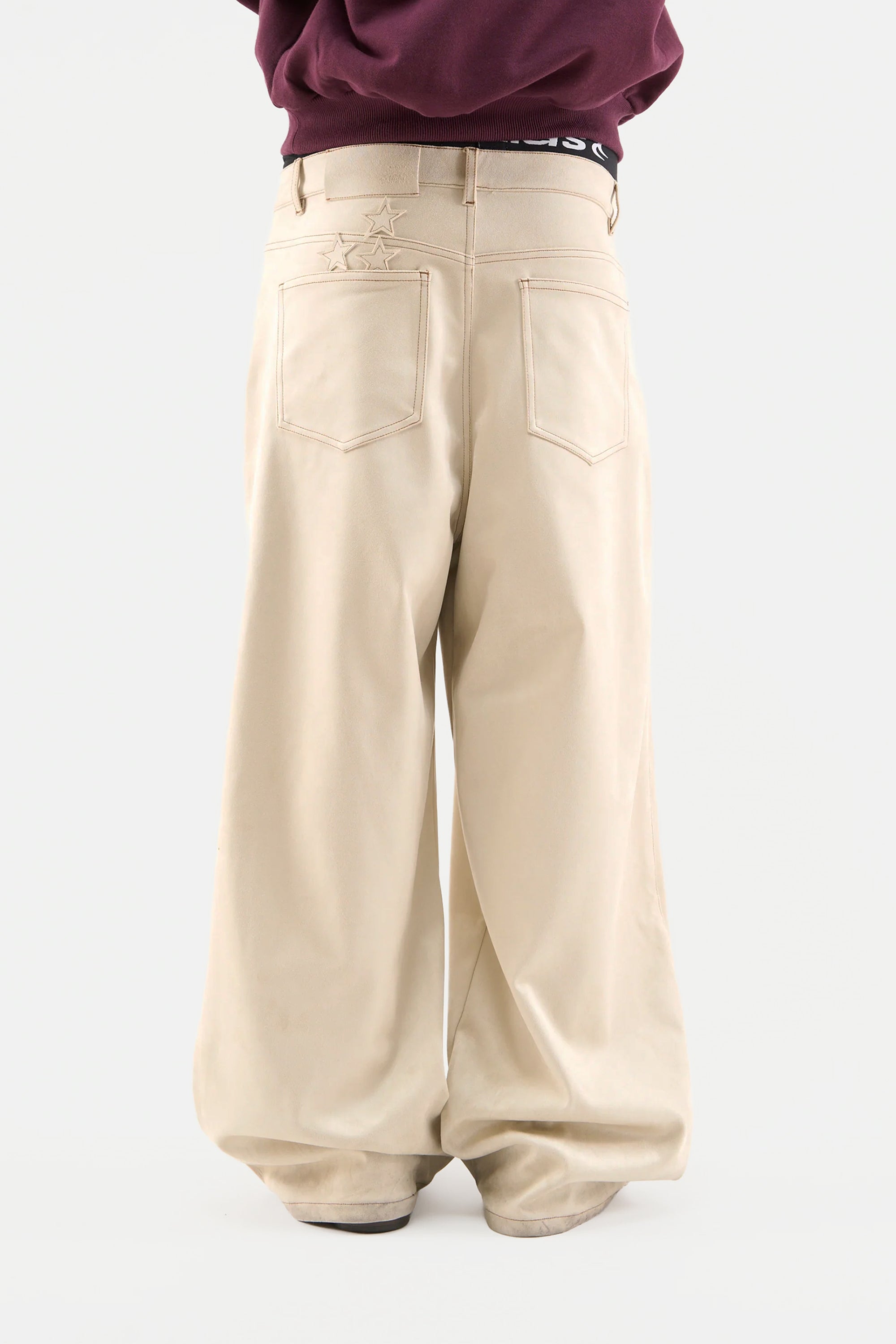 Pantalones jumbo de ante gris