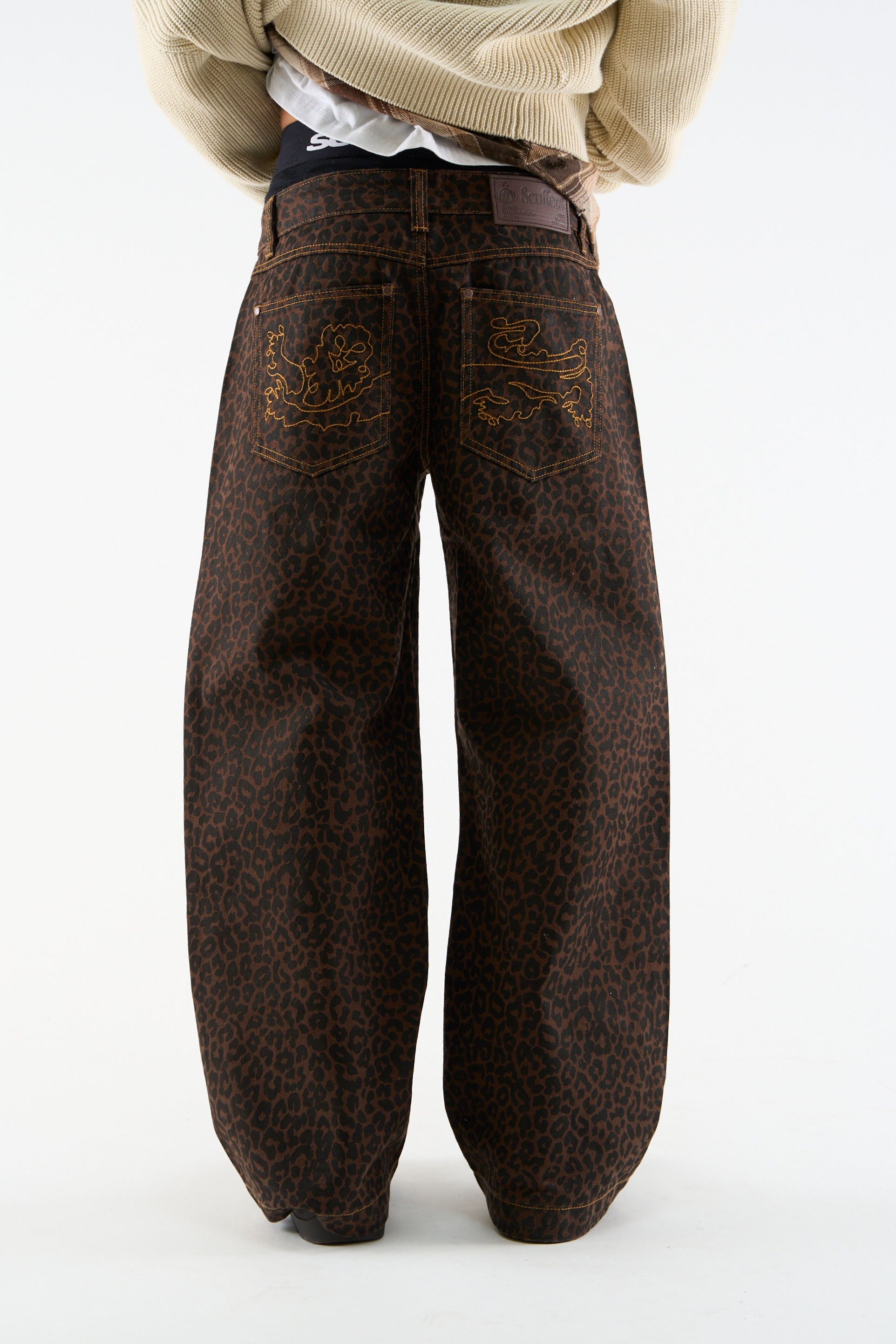 Pantalones de leopardo leales