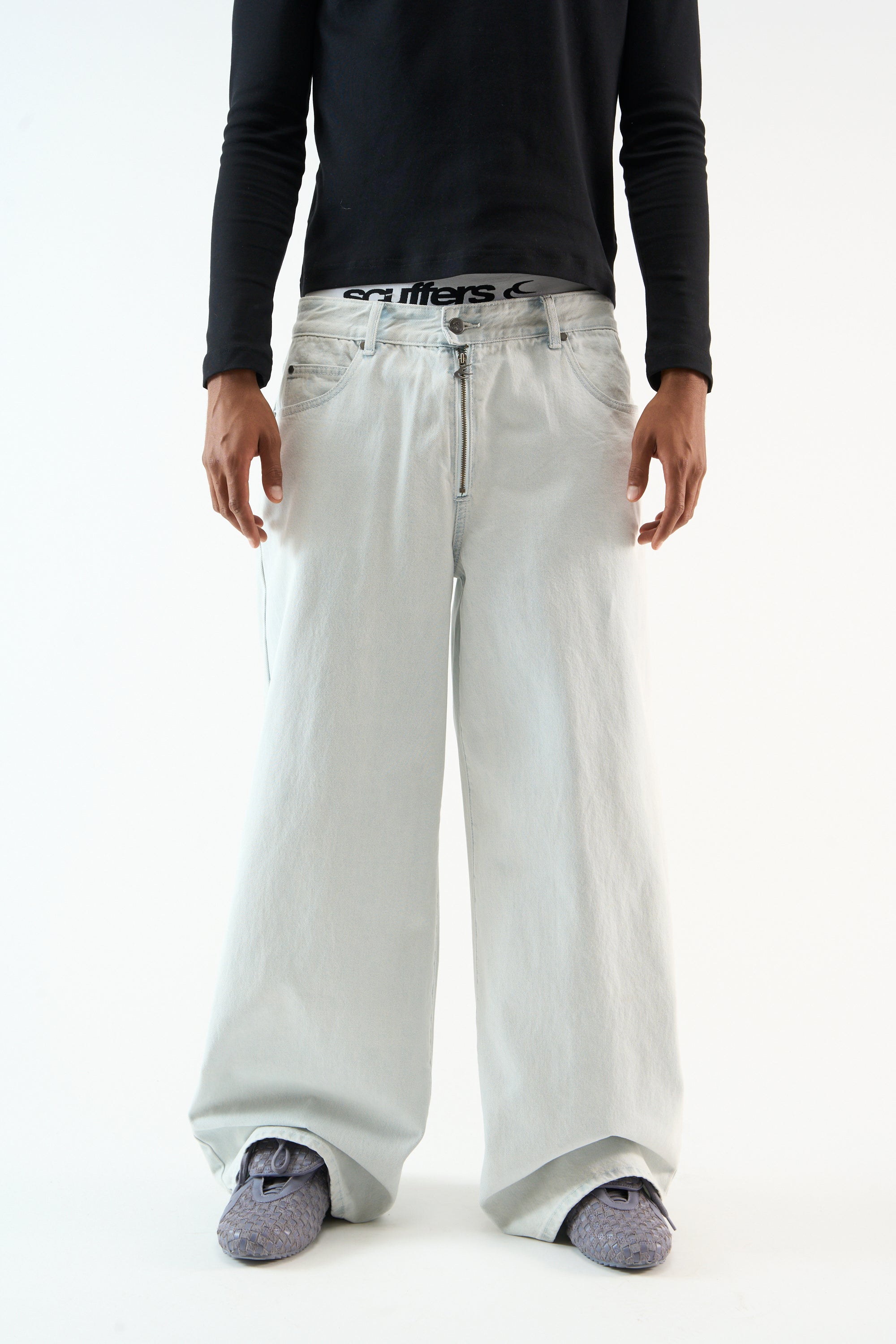Pantalones azules Switch