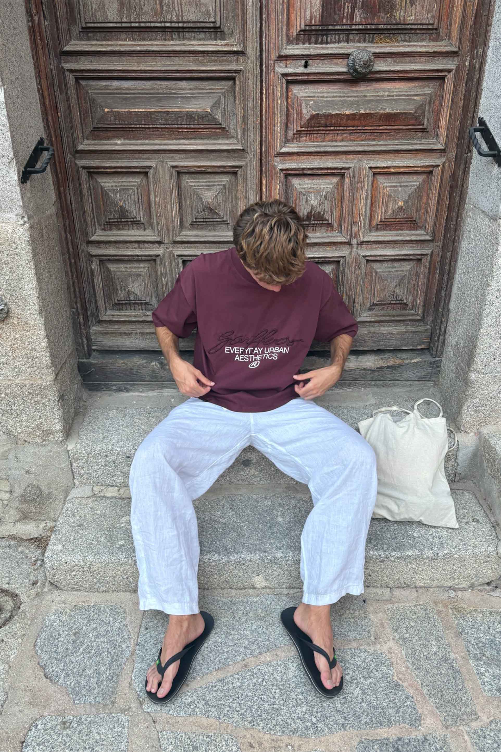 Nueva camiseta Signature en color burdeos