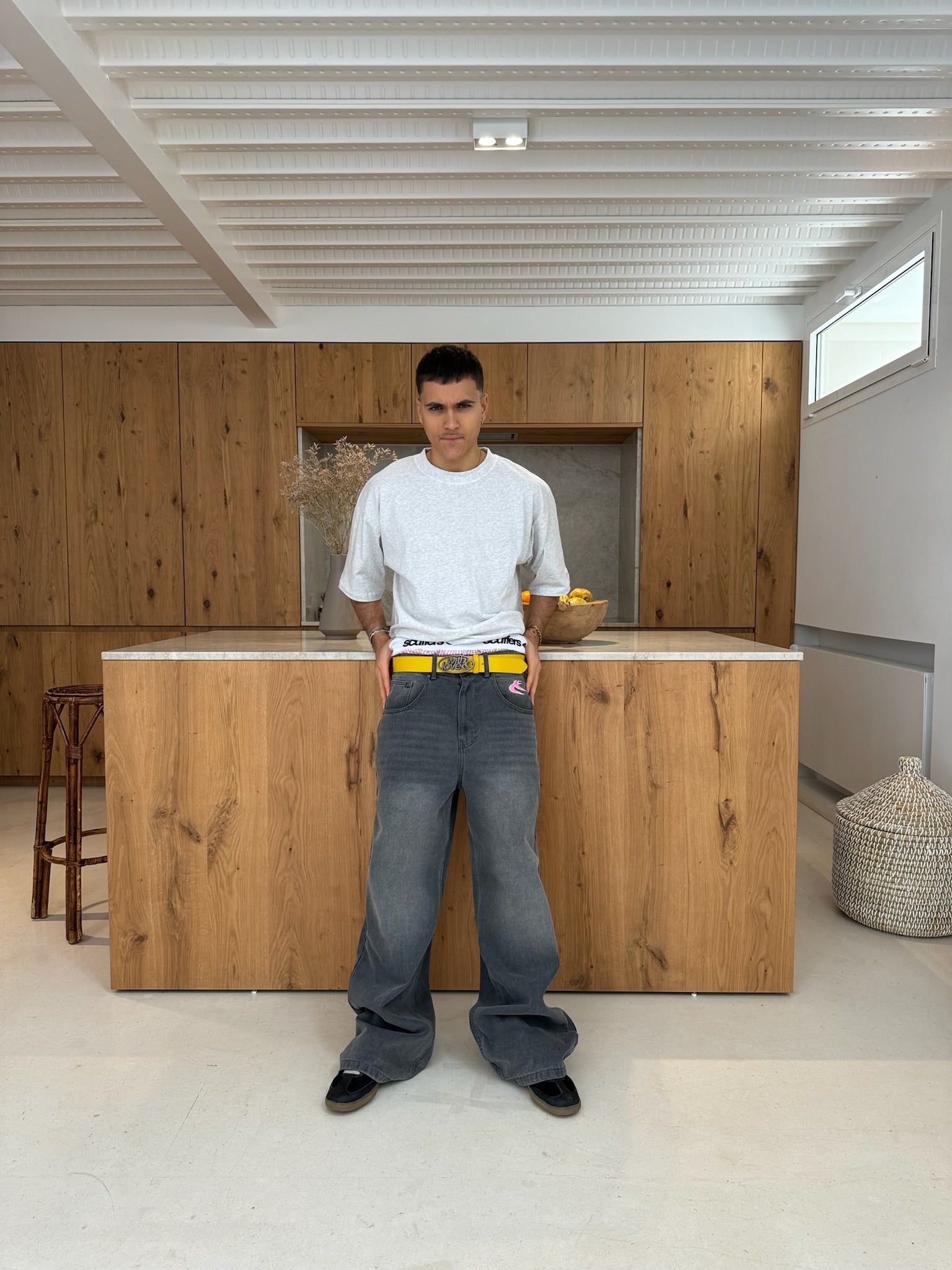 Pack de camisetas básicas grises