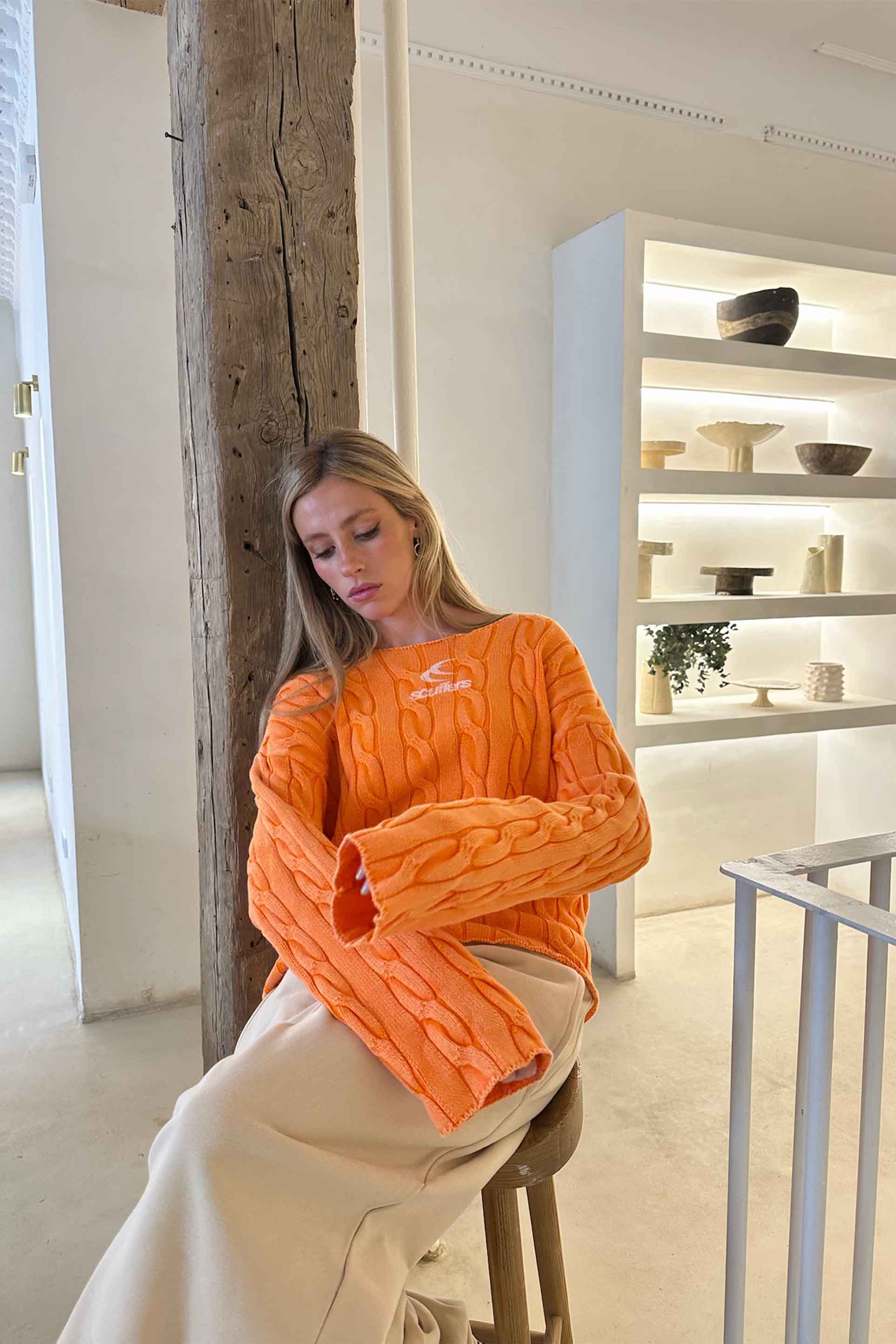 Nueva gabardina de punto naranja