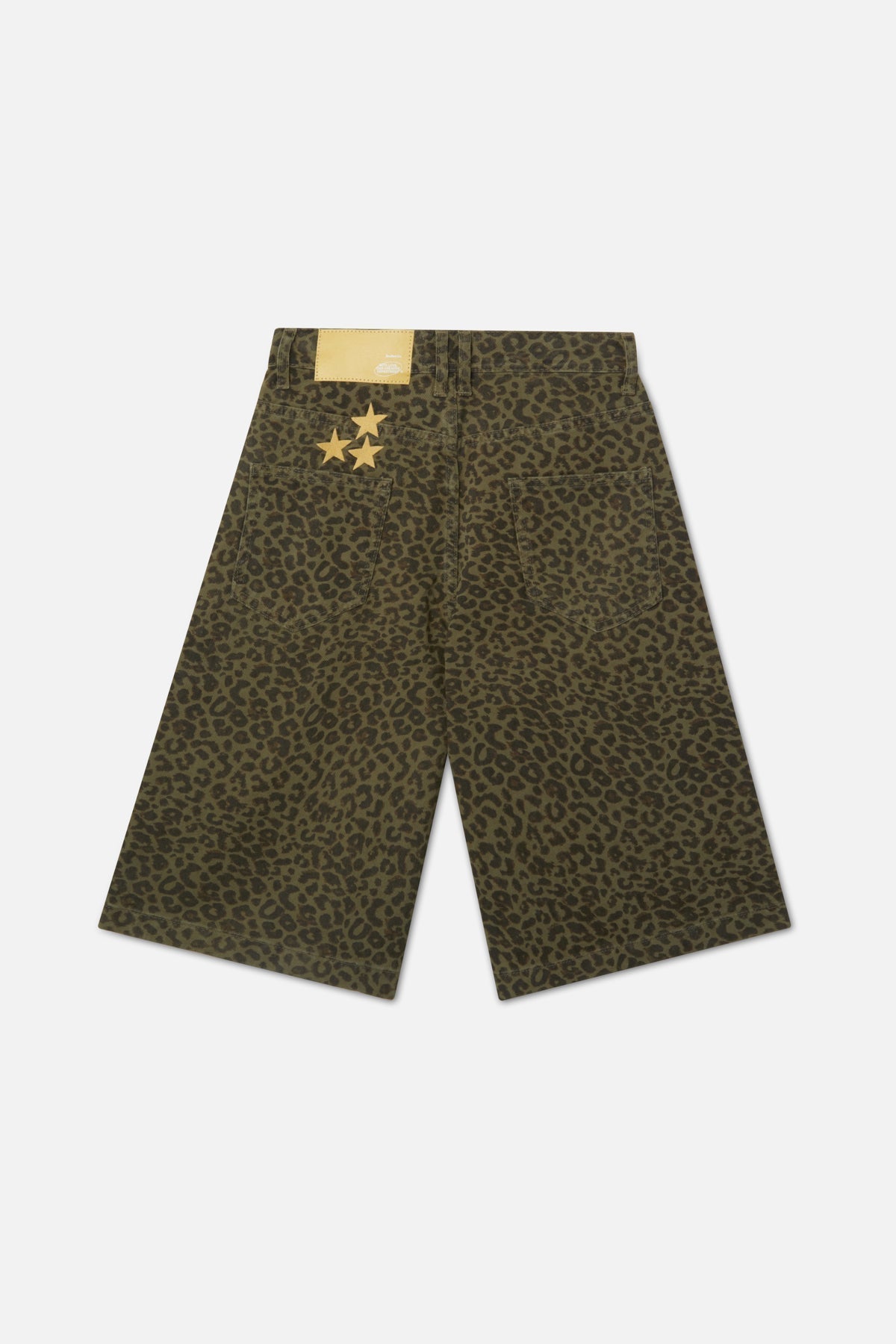 Pantalones cortos gigantes de leopardo verde