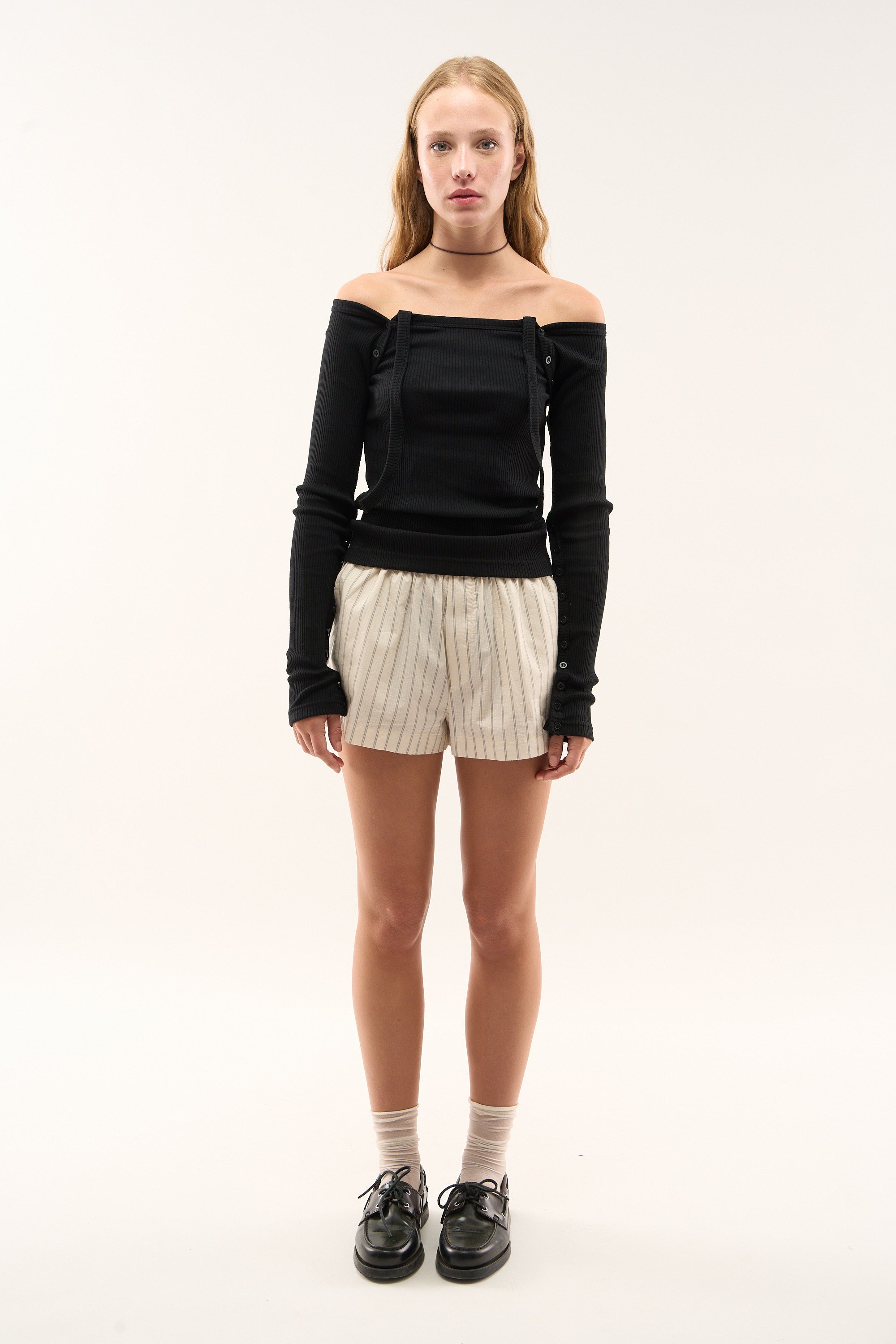 Camiseta de manga larga negra con palanca