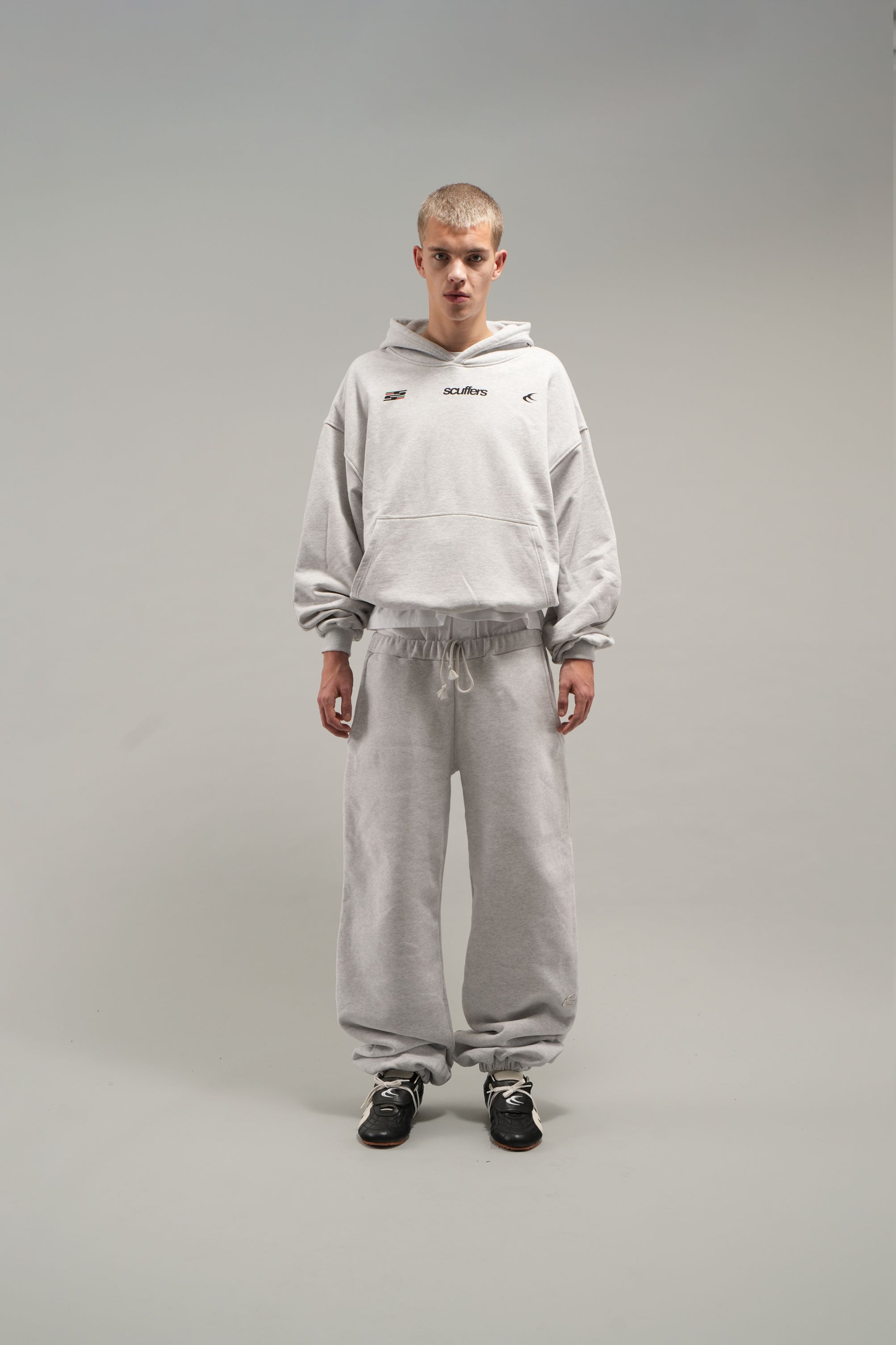 Sudadera con capucha gris claro de Pininfirina